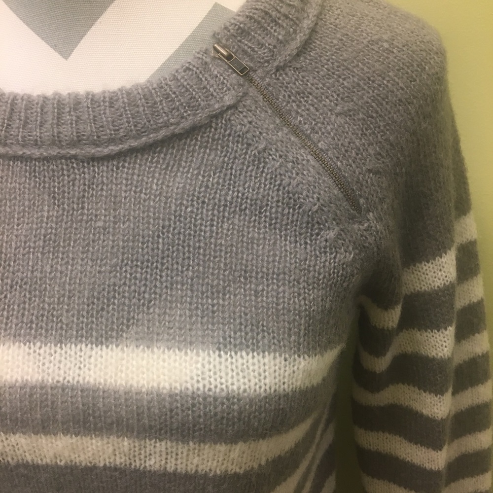 J Crew Sweater - Picture 4 of 5